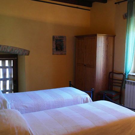 Ai Chiosi Affittacamere Pontremoli Exterior photo