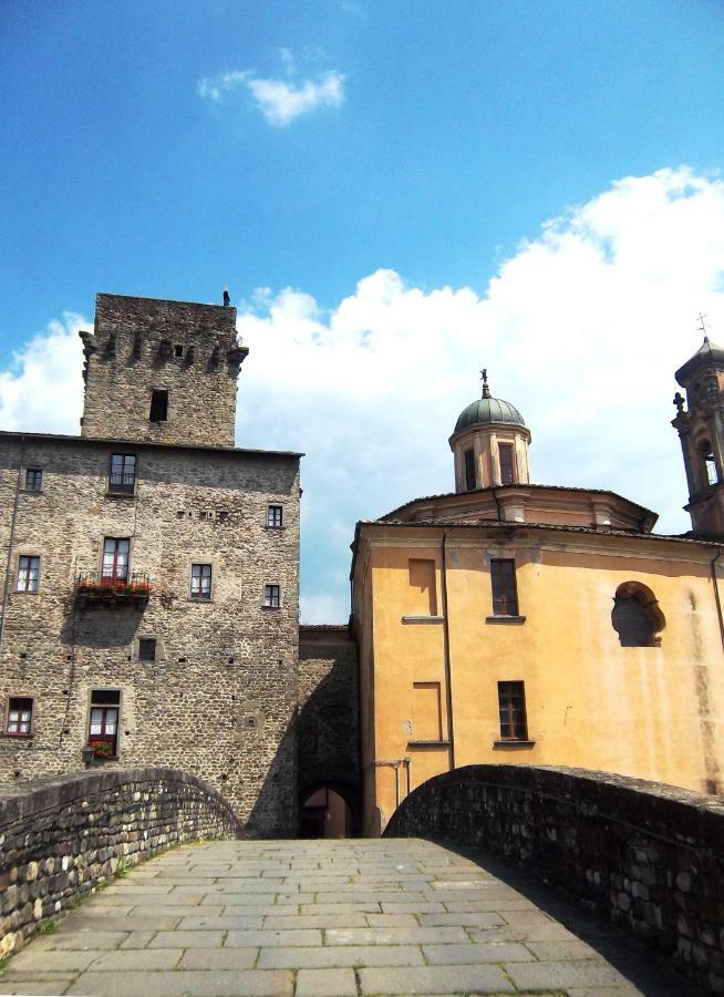Ai Chiosi Affittacamere Pontremoli Exterior photo